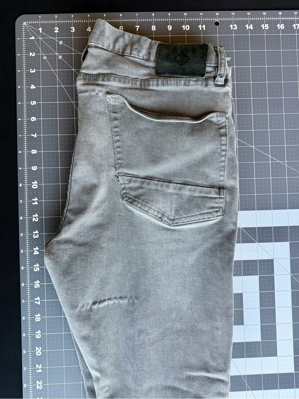 Roark HWY 133 Slim Straight Denim * Gray * Approx 34x32 or XL